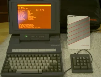 Toshiba T3100e-40.webp